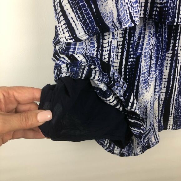 Cupcakes and Cashmere Cari Romper - Picture 6 of 13